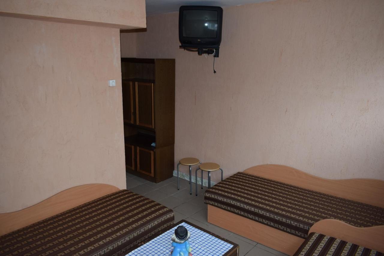 Chernobyl Type Rooms In A Block Flat House Šiauliai Extérieur photo